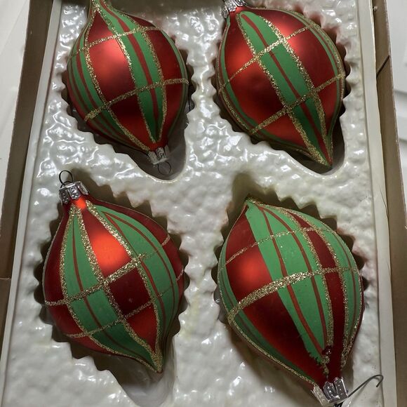 Vintage Commodore Christmas Classics Plaid Glass Ornaments Hand Decorated Set 4 - Picture 3 of 3